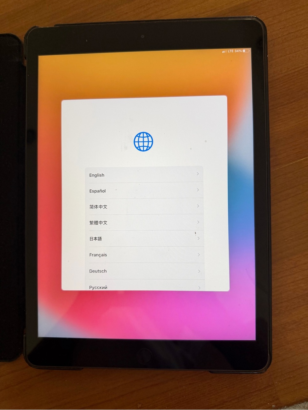 Apple iPad Tablet - Model A2200
